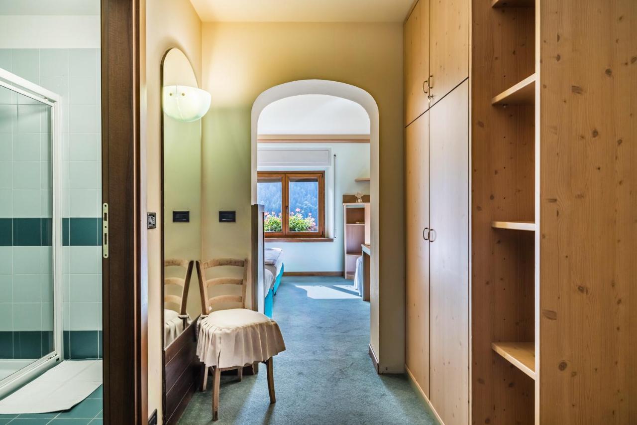 Hotel Bellavista Ravascletto Bagian luar foto
